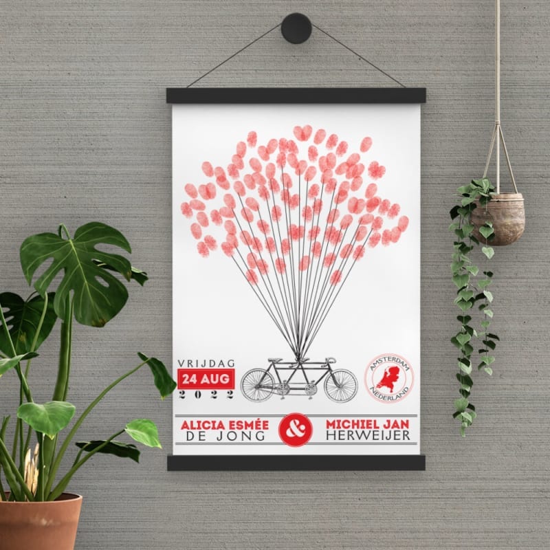 Poster Vintage Tandem is een alternatief gastenboek waar elke gast hun vingerafdruk op zet als een ballon die jullie tandem doet opstijgen.