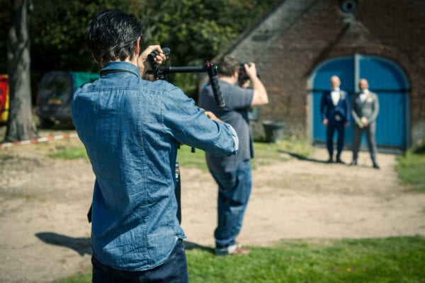 Videograaf aan het werk. Kasteel Ophemert, "Secret Garden" Styled shoot.