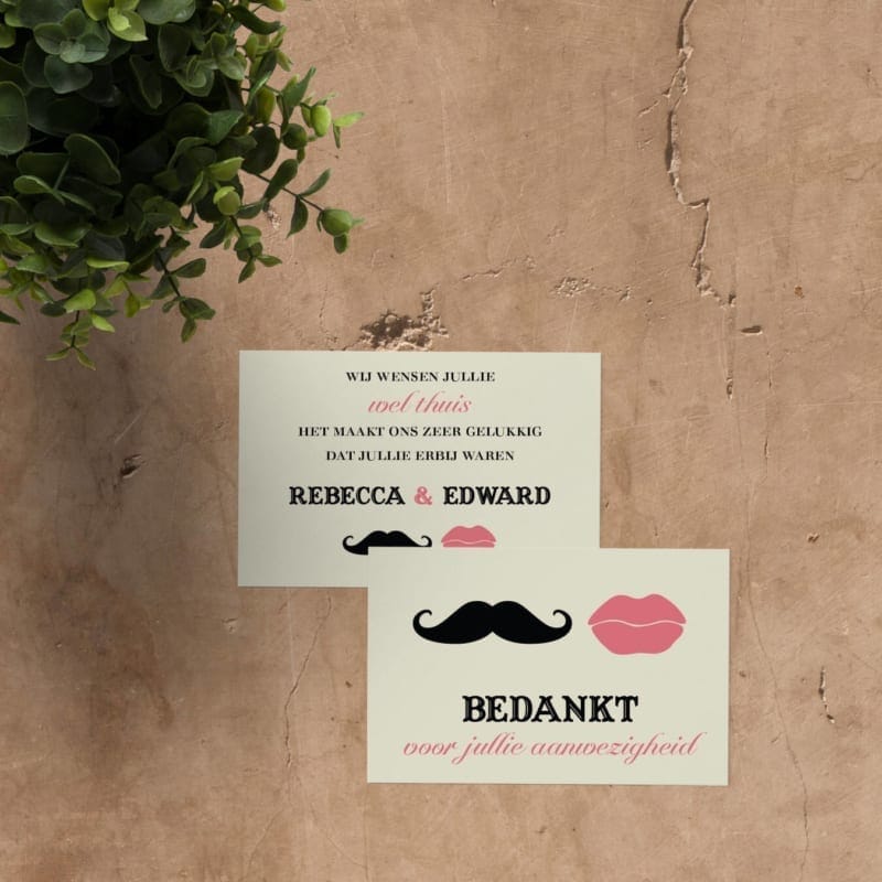 Bedankje Snor & Lippen is een leuk ontwerp met van zo'n typische snor en een stel lippen. Keuze uit allerlei verschillende snorren en lippen.